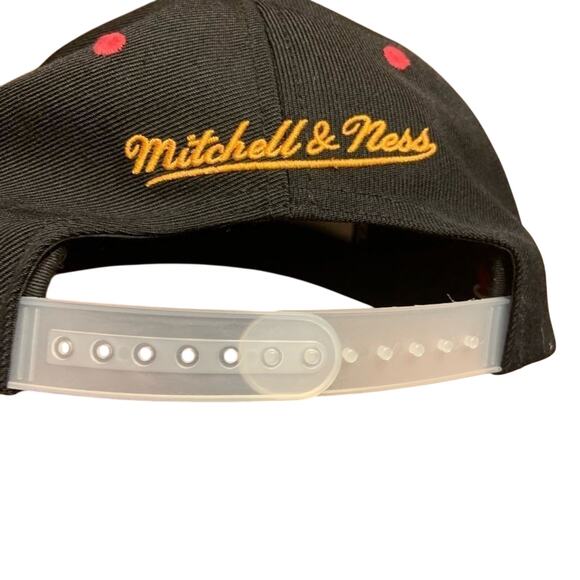 Miami heat basketball NBA snapback Mitchell & Ness highlighter pop hat! Like new - Picture 3 of 6